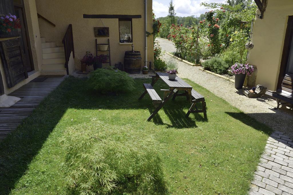Bed and Breakfast La Parenthese Saint-Genix-sur-Guiers Exteriér fotografie