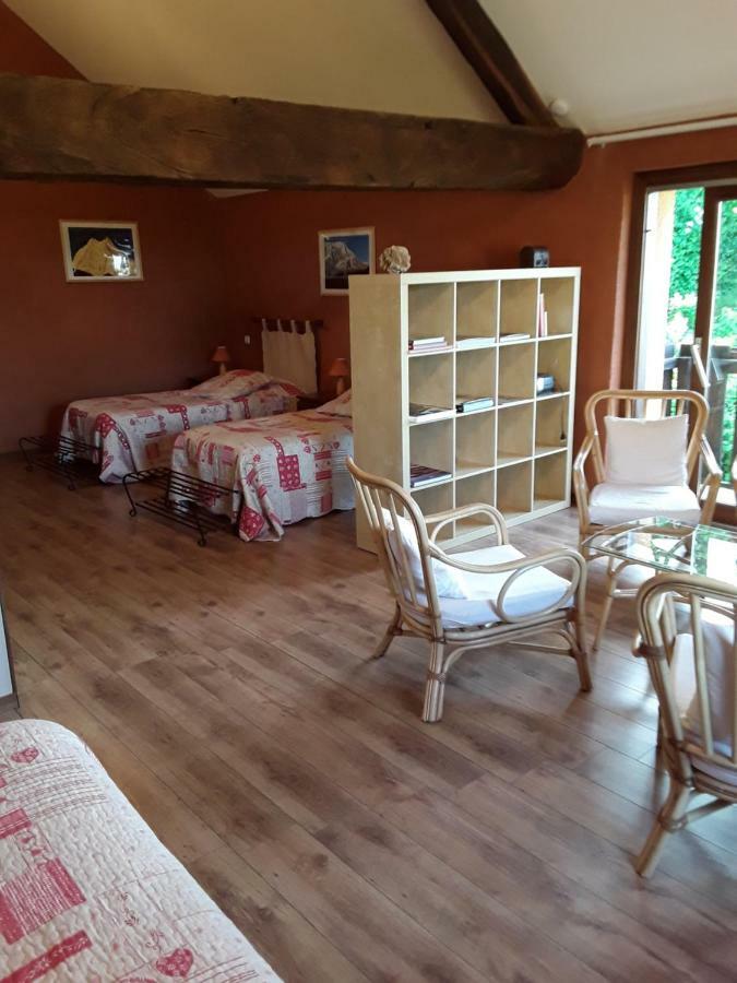Bed and Breakfast La Parenthese Saint-Genix-sur-Guiers Exteriér fotografie